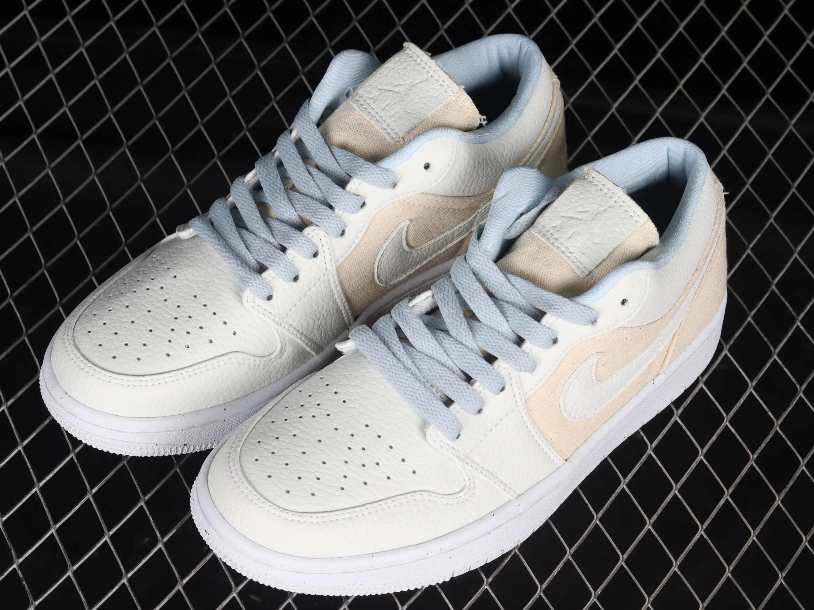 All categories Air Jordan Jordan series basketball shoes Air Jordan 1 Low Z version Air Jordan 1 Low "Canvas" AJ1 Joe 1 meter white canvas stitching low-top basketball shoes DQ4151-500
